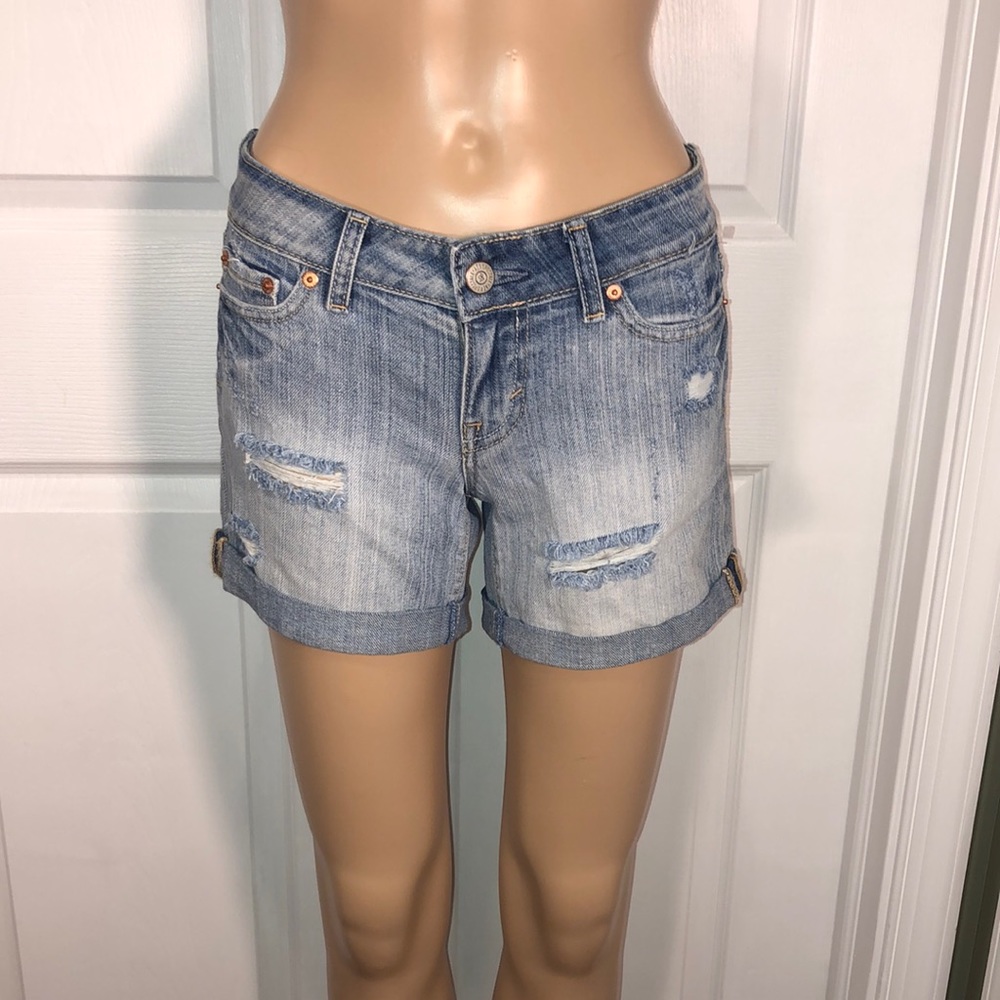 Aeropostale Jean Shorts. NWT. 00